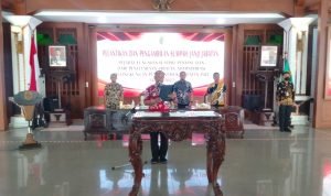 Foto:Pelantikan dan pengambilan sumpah janji jabatan pejabat fungsional (Sumber: Anwar/Pesantenanpati)
