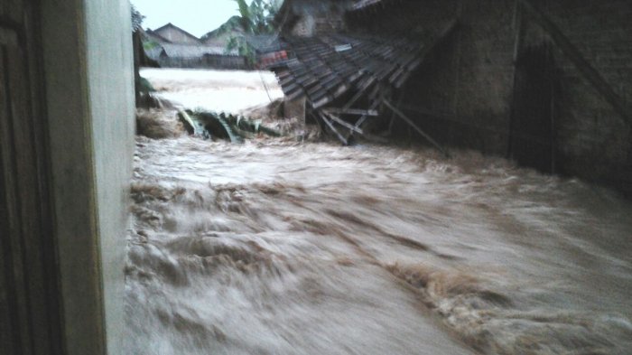 Banjir Bandang di Meteseh Semarang Sebabkan 1 Korban Jiwa