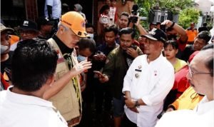 Ganjar Tinjau Kondisi Banjir di Juwana, Henggar Paparkan Penyebab Tak Kunjung Surut