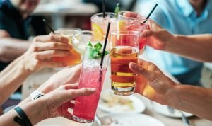 Minuman Alami untuk Memperlancar BAB yang Aman Dikonsumsi