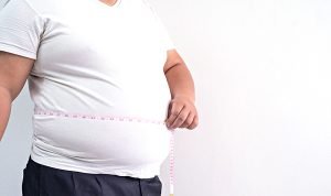 3 Cara Mengecilkan Perut yang Membuncit Akibat Banyak Makan 