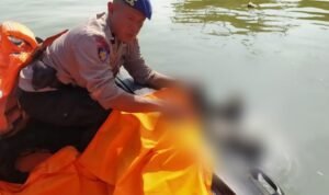 Warga Juwana Digegerkan dengan Penemuan Mayat di Sungai Silugonggo