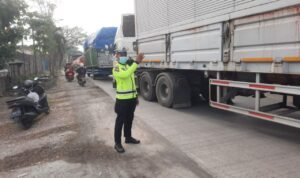 Ini Penyebab Macet di Jalan Pantura Pati-Rembang