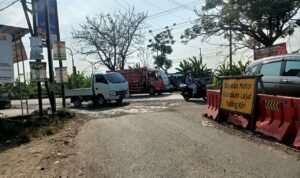 Foto : Simpang tiga sampang yang sering rawan kecelakaan (Sumber : Pesantenanpati.com/Putri Asia)