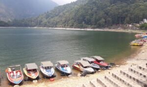 Telaga Sarangan, Wisata di Jawa Timur yang Menyimpan Cerita Misteri