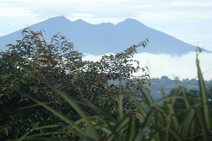 4 Kisah Misteri Gunung Putri Bogor, Ada Makam Nenek Prabu Siliwangi