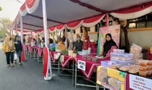 Foto : Pelaku pangan yang bekerja sama dengan Disketapang Pati (Sumber : Pesantenanpati/ Putri Asia)