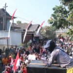 Foto : Aksi Demo Warga Kayen menuntut perbaikan dan penutupan Galian C (Sumber : Istimewa)