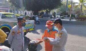 Foto : Penarikan retribusi parkir ke jukir di Pati (Sumber : Dokumentasi Dishub Pati)