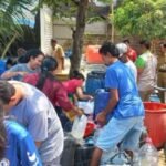 Foto : Pendistribusian bantuan air bersih dari BPBD dan menggandeng pihak lain (Sumber : Dokumentasi BPND Pati)