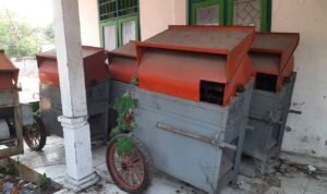 Pinjam alsintan gratis