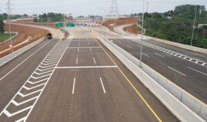 Pengendara Pakai Jalan Tol Mulai 2024 Tak Pakai E-Toll