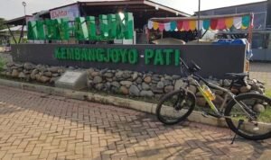 Foto: Alun-alun Kembang Joyo (Sumber: pesantenanpati)