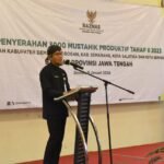 Foto: Baznas Jateng Salurkan Bantuan Usaha Produktif Senilai Rp3 Juta (Sumber: jatengprov)