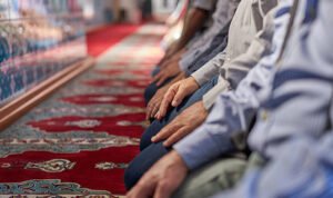 Doa Bacaan Duduk di Antara Sujud Versi Rasulullah SAW