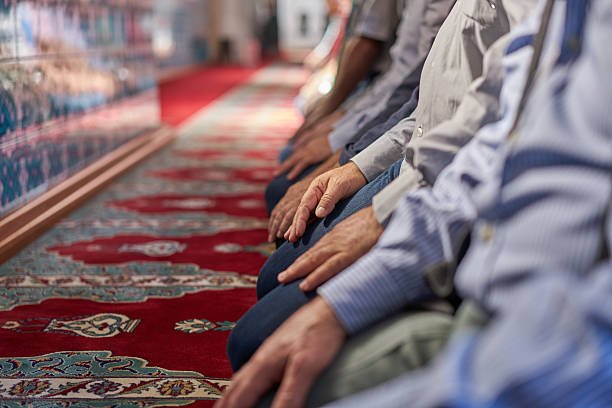Doa Bacaan Duduk di Antara Sujud Versi Rasulullah SAW