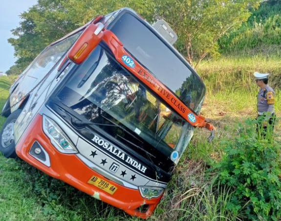 Bus rosalia indah Bus rosalia indah