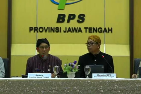 Sekda Provinsi Jateng Sumarno dan Kepala BPS Jateng Dadang Hardiwan
