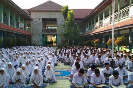 Siswa-siswi SMA