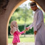 Ilustrasi anak yang sholehah.