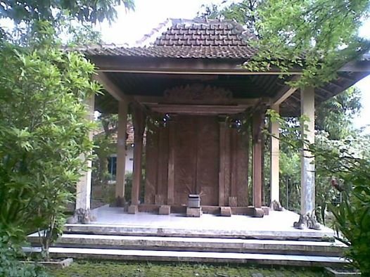 pintu gerbang majapahit