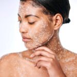 Foto: Penggunaan garam untuk kecantikan (Sumber: iStock)