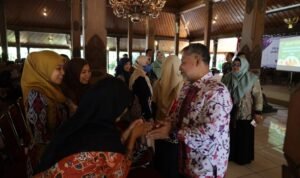 Pelatihan higiene kepada UMKM kuliner di Temanggung (Dok. Pemprov Jateng)