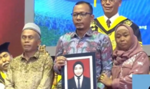 Momen widuda mahasiswi Unnes yang tewas kecelakaan di Trangkil, Gunungpati, Semarang (Dok. Youtube Unnes)
