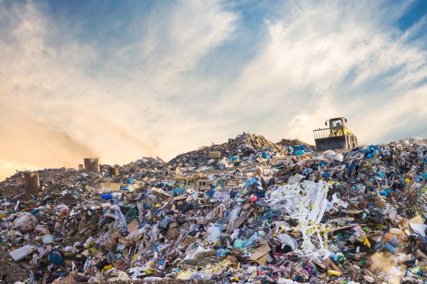 Ilustrasi sampah di TPA/istock