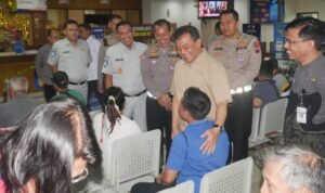 Gubernur Cek Samsat, Ada Pemutihan Pajak Kendaraan Bermotor 2025 /jatengprov