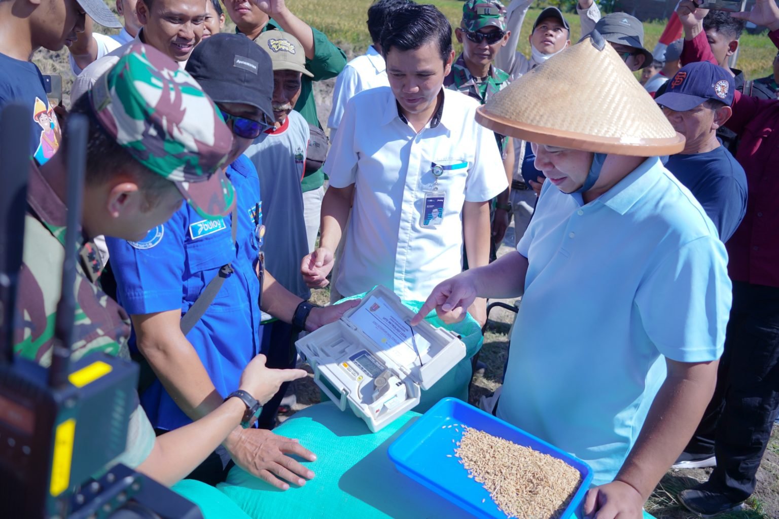 Pemkab Sragen Salurkan Subsidi Pupuk dan Prestisida/jatengprov