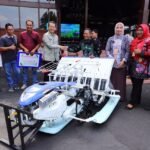 Bupati Kudus Serahkan Bantuan Alsintan pada Kelompok Tani /jatengprov