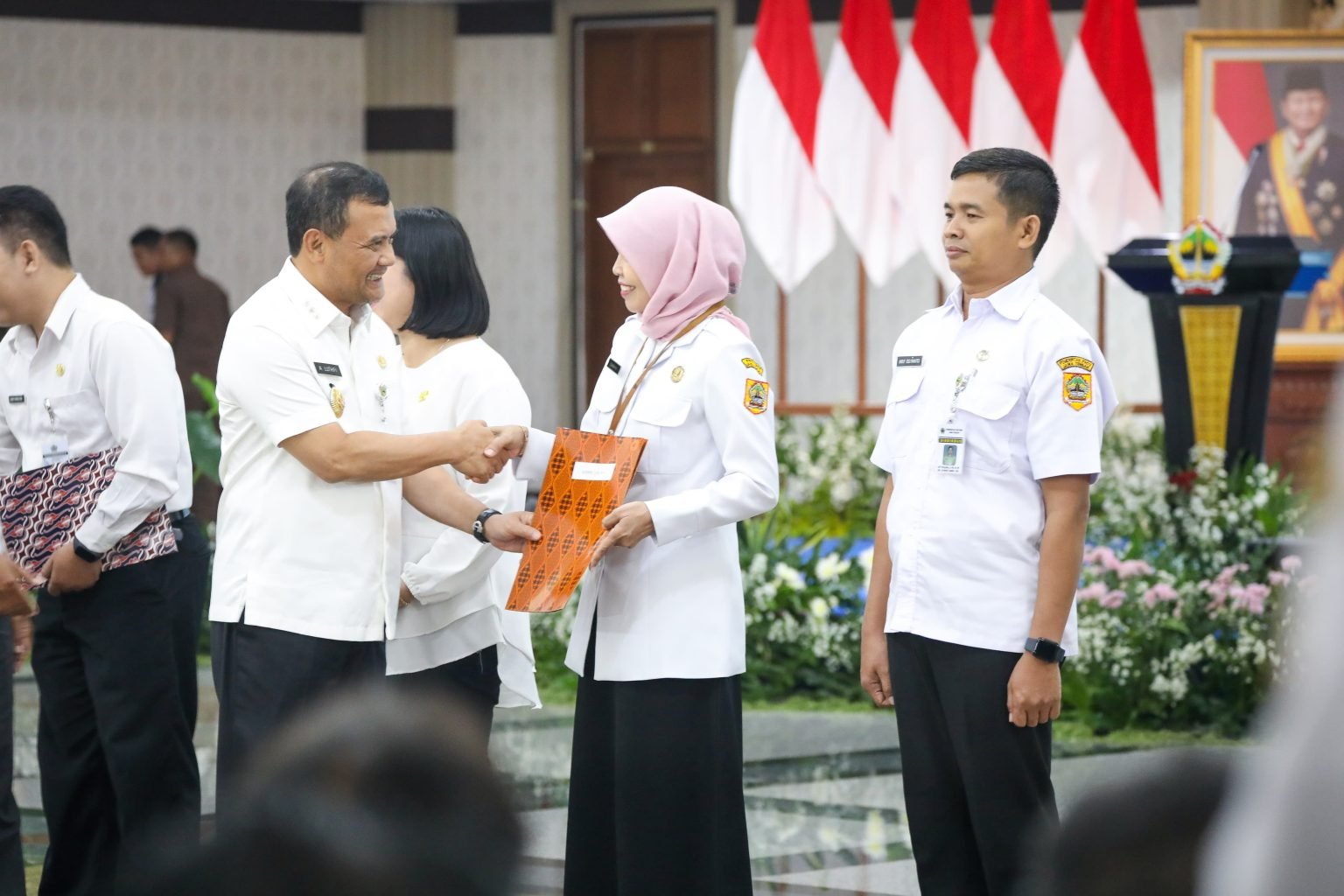 Gubernur Jateng Serahkan SK Pengangkatan pada 3.947 CPNS dan PPPK/jatengprov