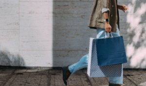Foto: Ilustrasi belanja dengan totebag (sumber: istock)