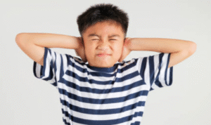 Foto: Ilustrasi foto seseorang yang terganggu pendengarannya (sumber: istock)