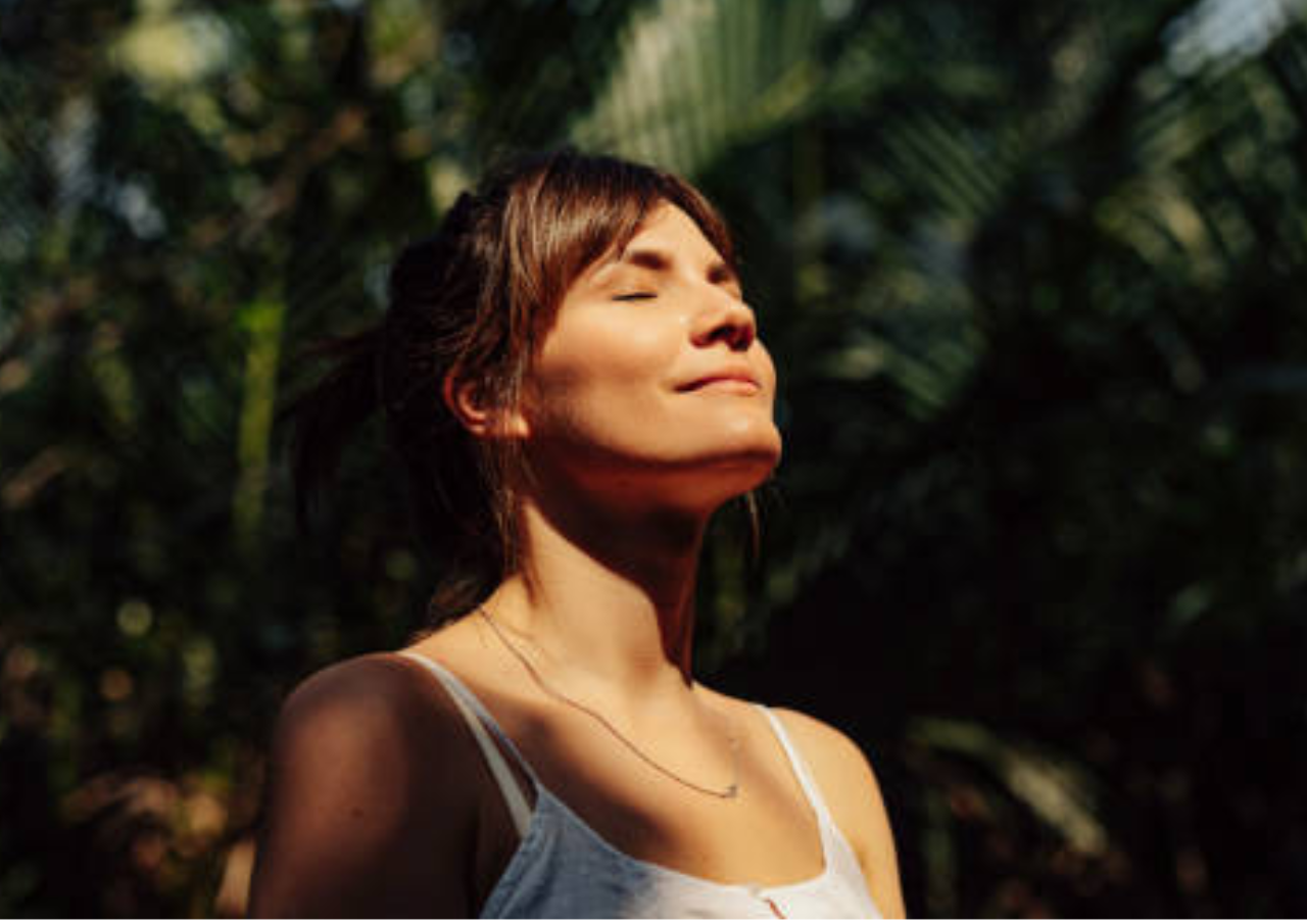 Foto: ilustrasi perempuan yang sedang menikmati waktu bersantai (sumber: istock) Foto: ilustrasi perempuan yang sedang menikmati waktu bersantai (sumber: istock)