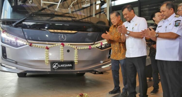 Gubernur Jateng Lepas Ekspor Bus ke Sri Langka/jatengprov