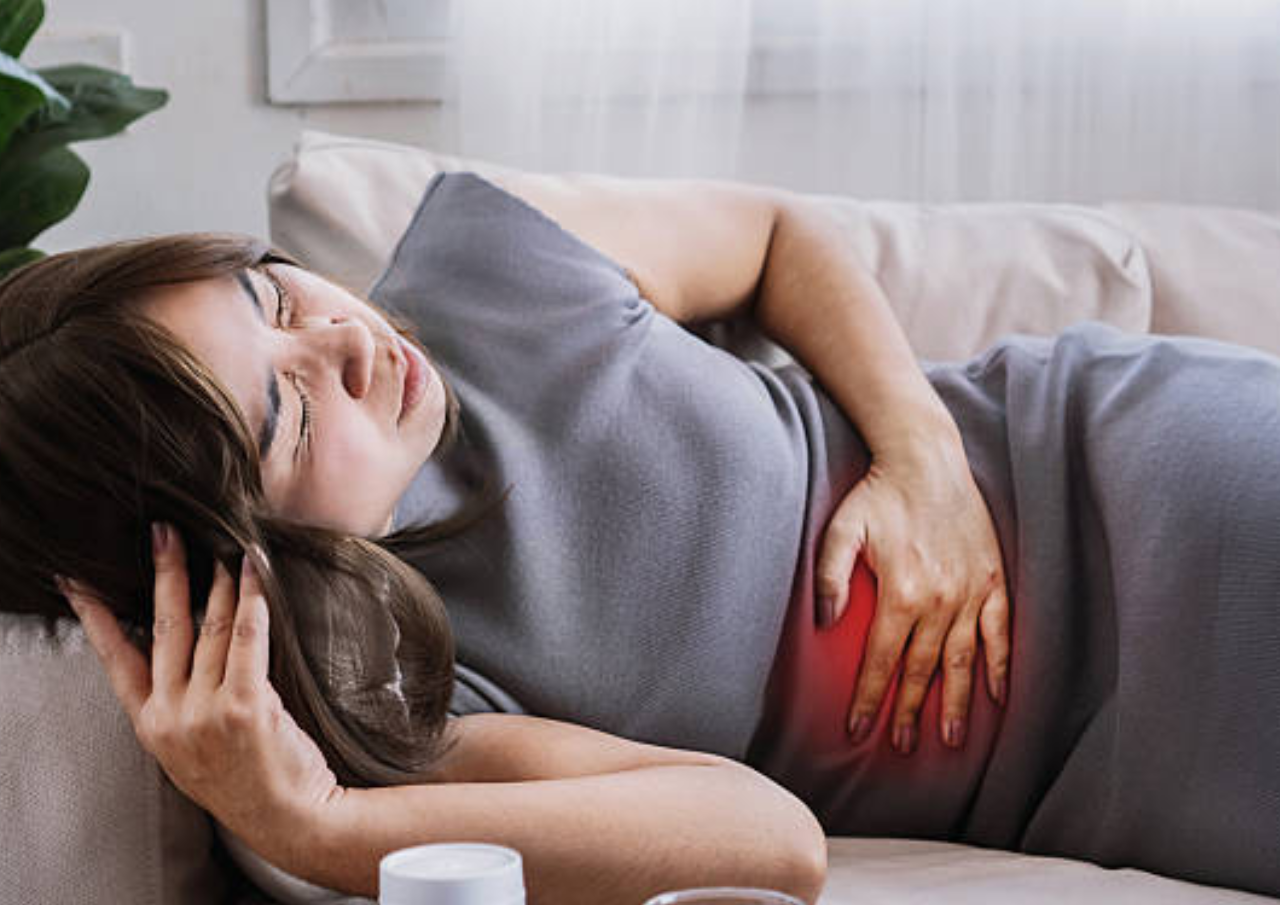 Foto: Ilustrasi Perempuan Saat PMS (sumber: istock)