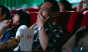 Foto: Hubungan antara Menonton Film dengan Aktivitas Makan (sumber: istock)