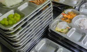 Foto: Ilustrasi ompreng atau food tray stainless steel MBG (sumber istock)