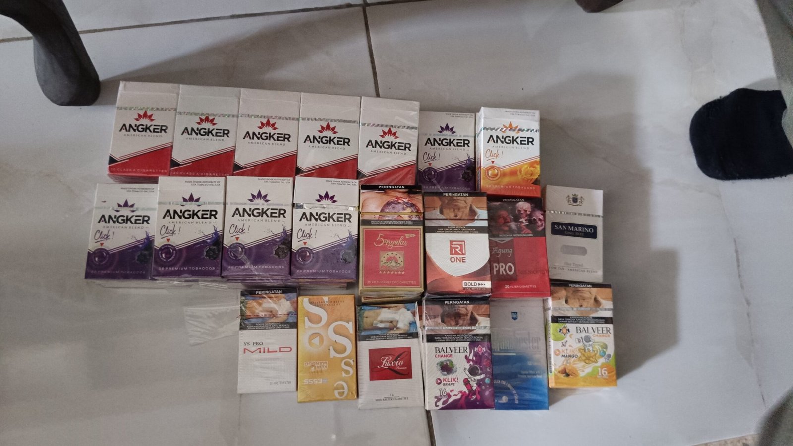 Petugas Sita 816 Batang Rokok Ilegal Berbagai Merek di Demak /demakkab Petugas Sita 816 Batang Rokok Ilegal Berbagai Merek di Demak /demakkab