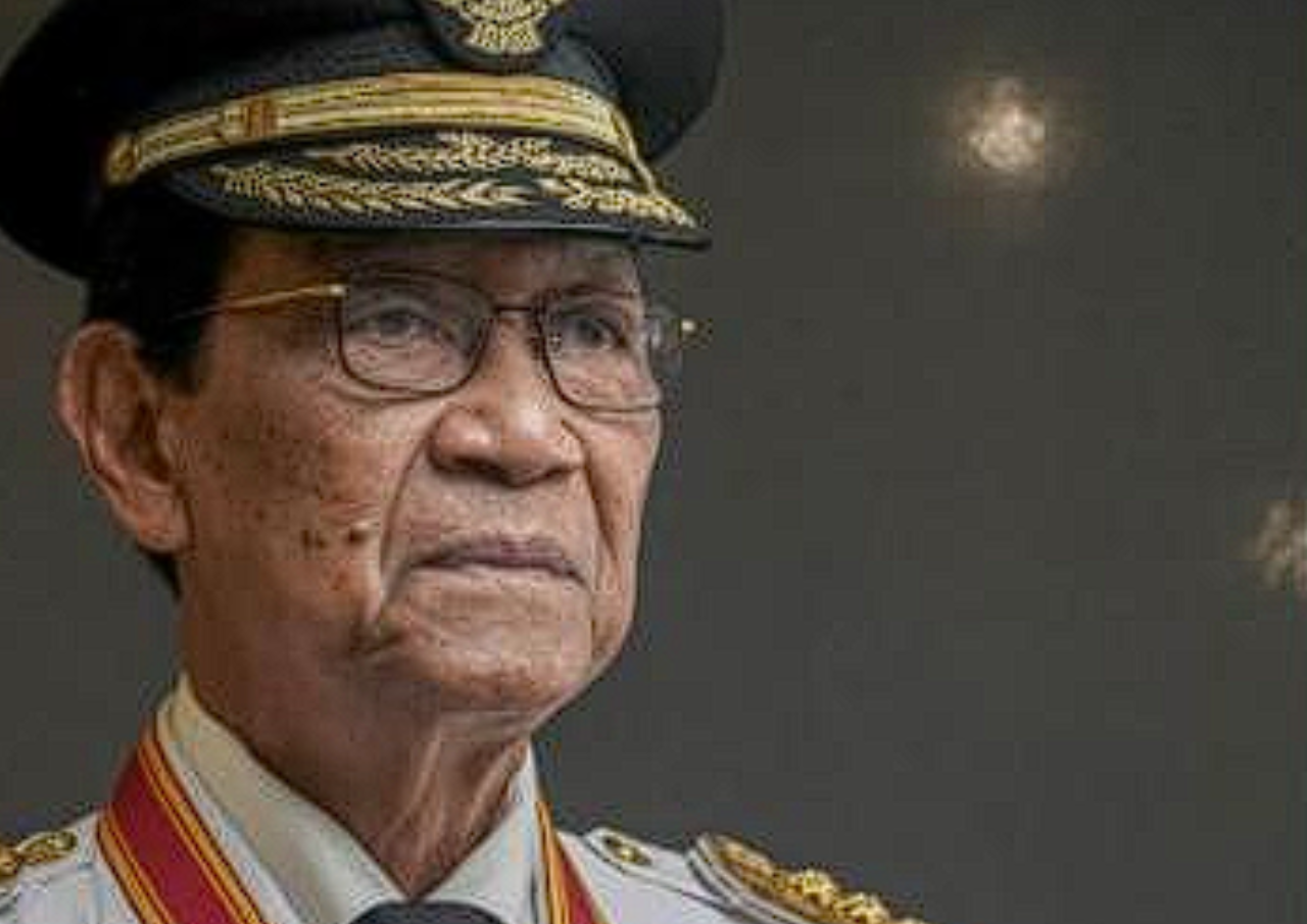 Foto: Potret Gubernur DIY, Sri Sultan HB X (sumber: Kalurahan Gari) Foto: Potret Gubernur DIY, Sri Sultan HB X (sumber: Kalurahan Gari)