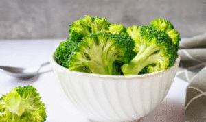 Ini Rekomendasi Sayuran Pengganti Skincare Anti-Aging