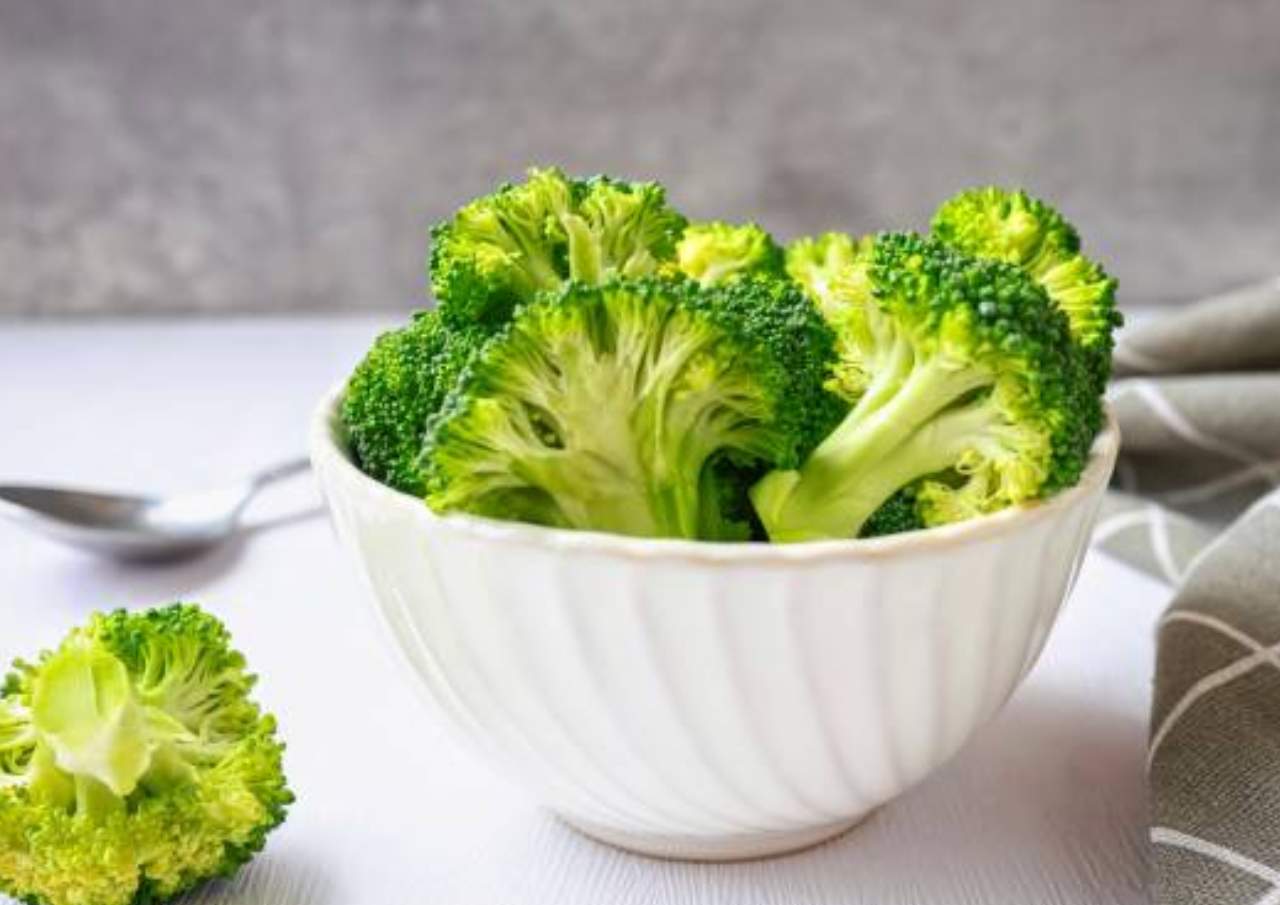 Ini Rekomendasi Sayuran Pengganti Skincare Anti-Aging