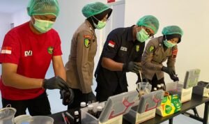 Pemeriksaan Food Safety MBG Polri di Sukoharjo, Temukan Indikasi Zat Berbahaya di Anggur Muscat /tribatranews