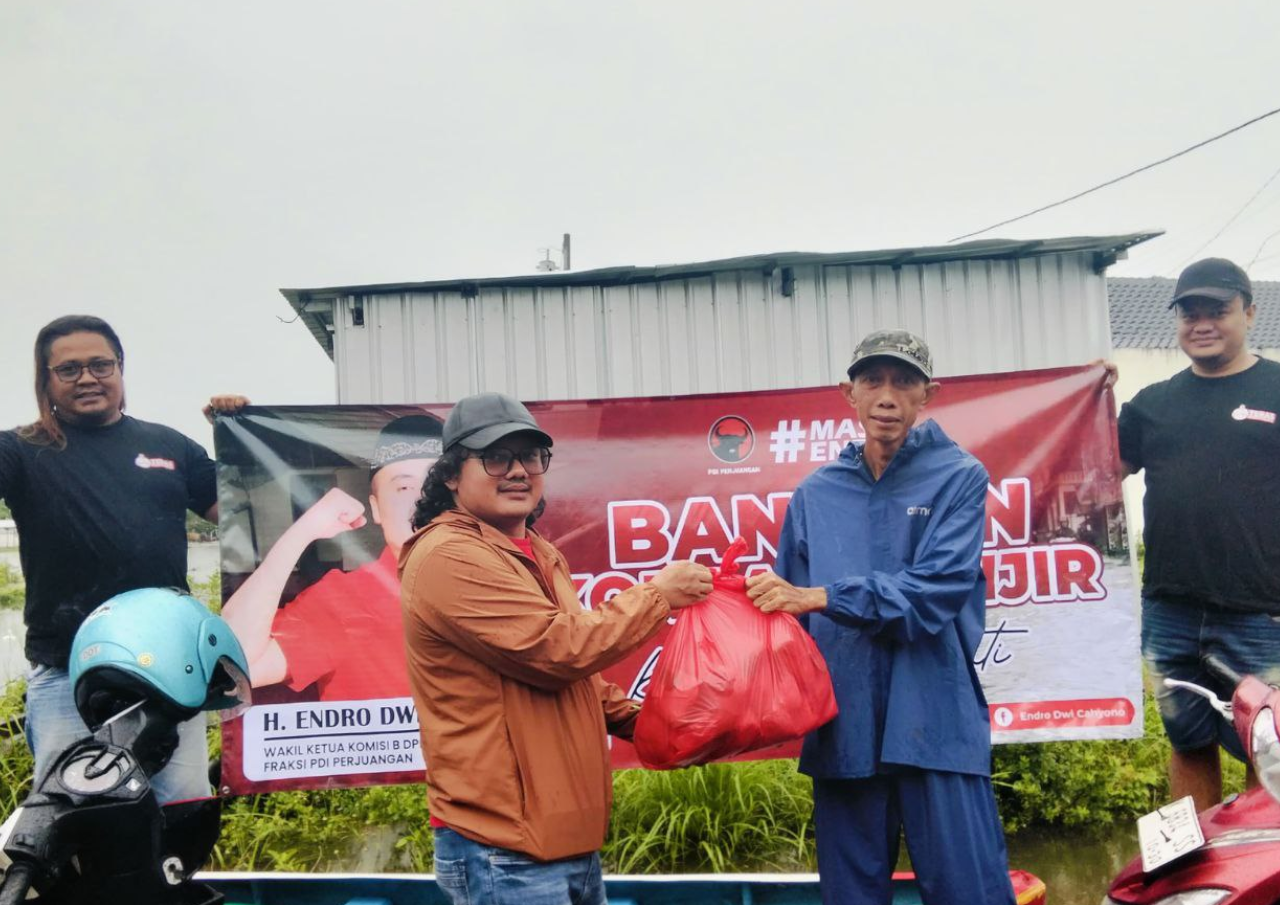 Endro Dwi, Anggota DPRD Jateng Peduli Korban Banjir Pati