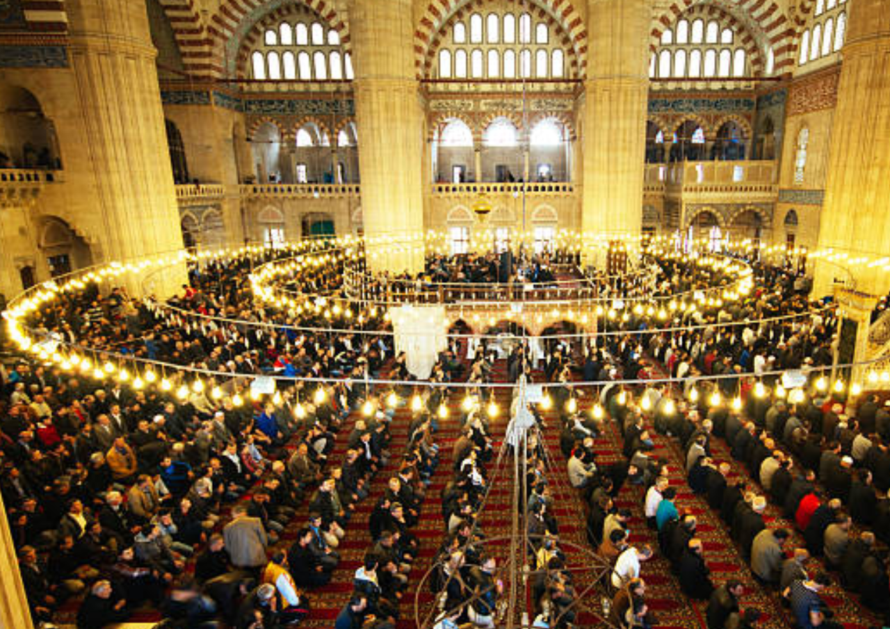 Jadwal Puasa Ramadan 2026 antara Muhammadiyah dan NU