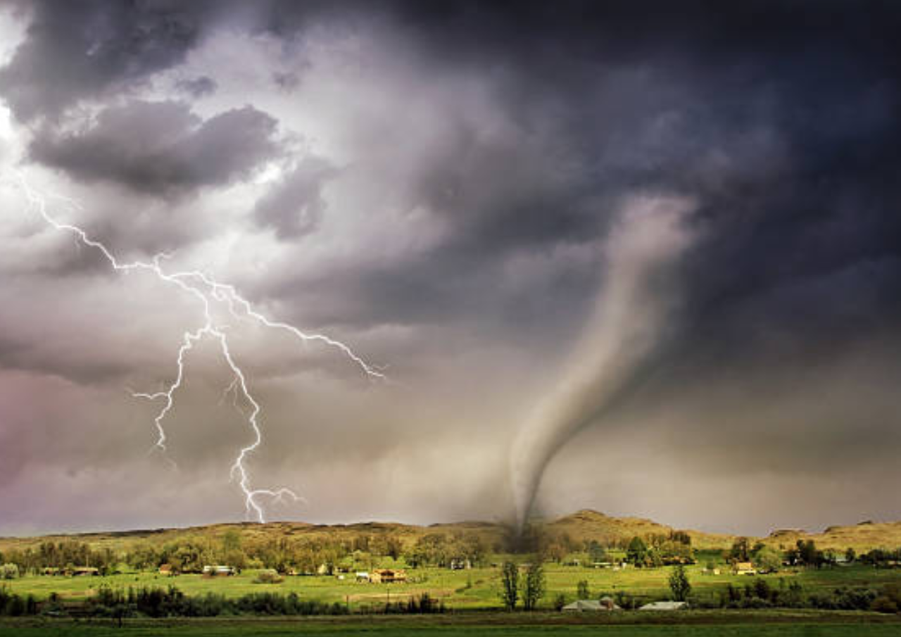 BMKG Keluarkan Peringatan Dini Hujan Lebat di RI hingga Esok
