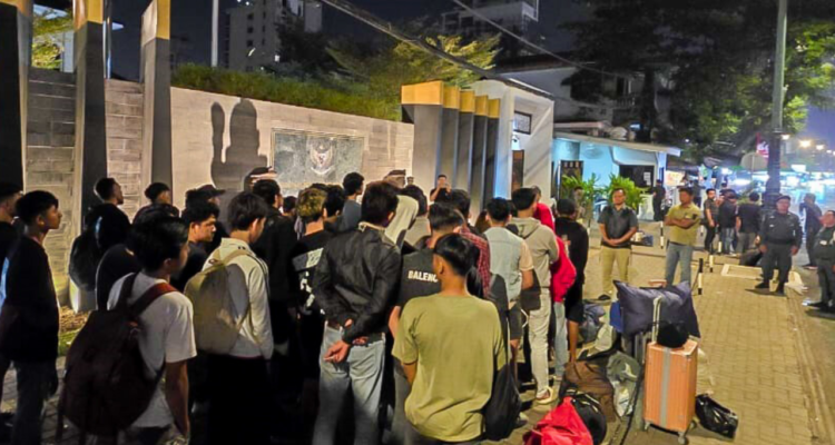 249 WNIB yang Kerja di Kamboja Direkrut melalui Grup Medsos