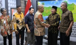 Paguyuban Kades di Banyumas Geruduk Kantor Gubernur Jateng /jatengprov